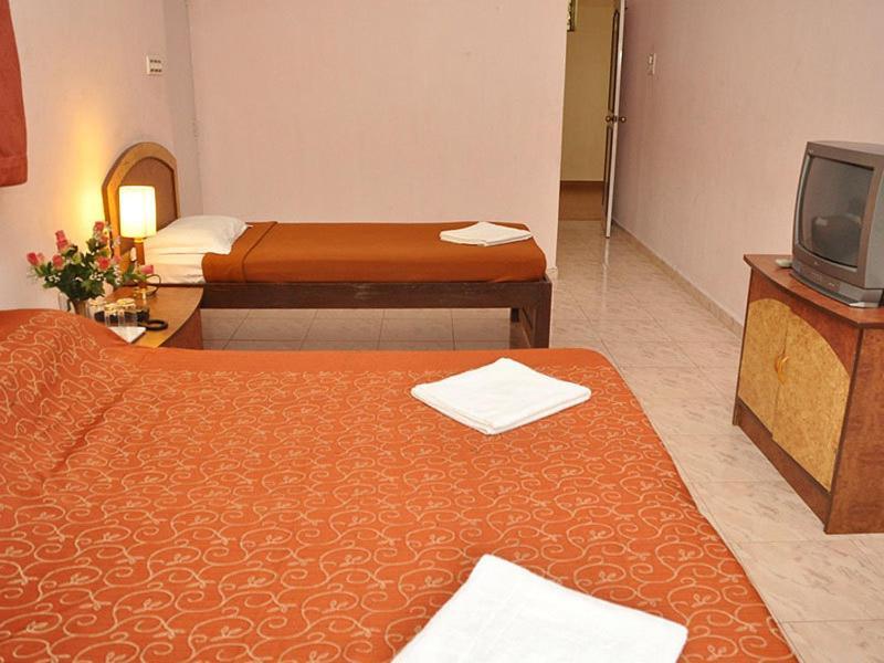 Hotel Picnic Plaza Sangolda Стая снимка